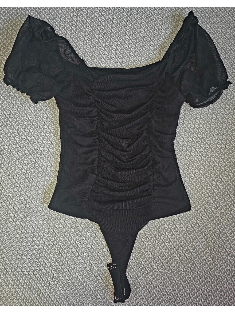 Black bodysuit with puff sleeves size small